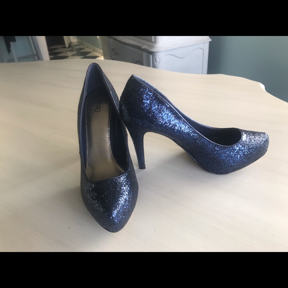 Heels - Picture 2 of 5